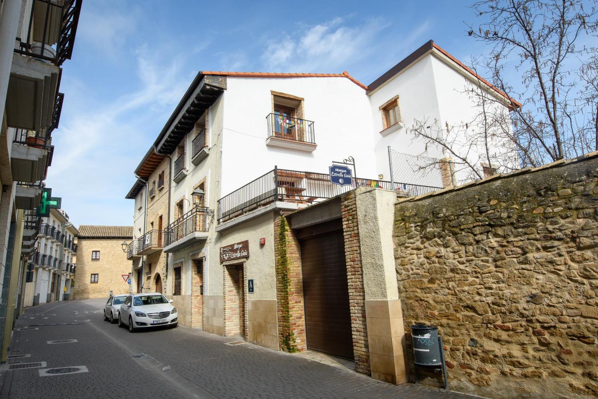Albergue Estrella Guia Puente la Reina Extérieur photo