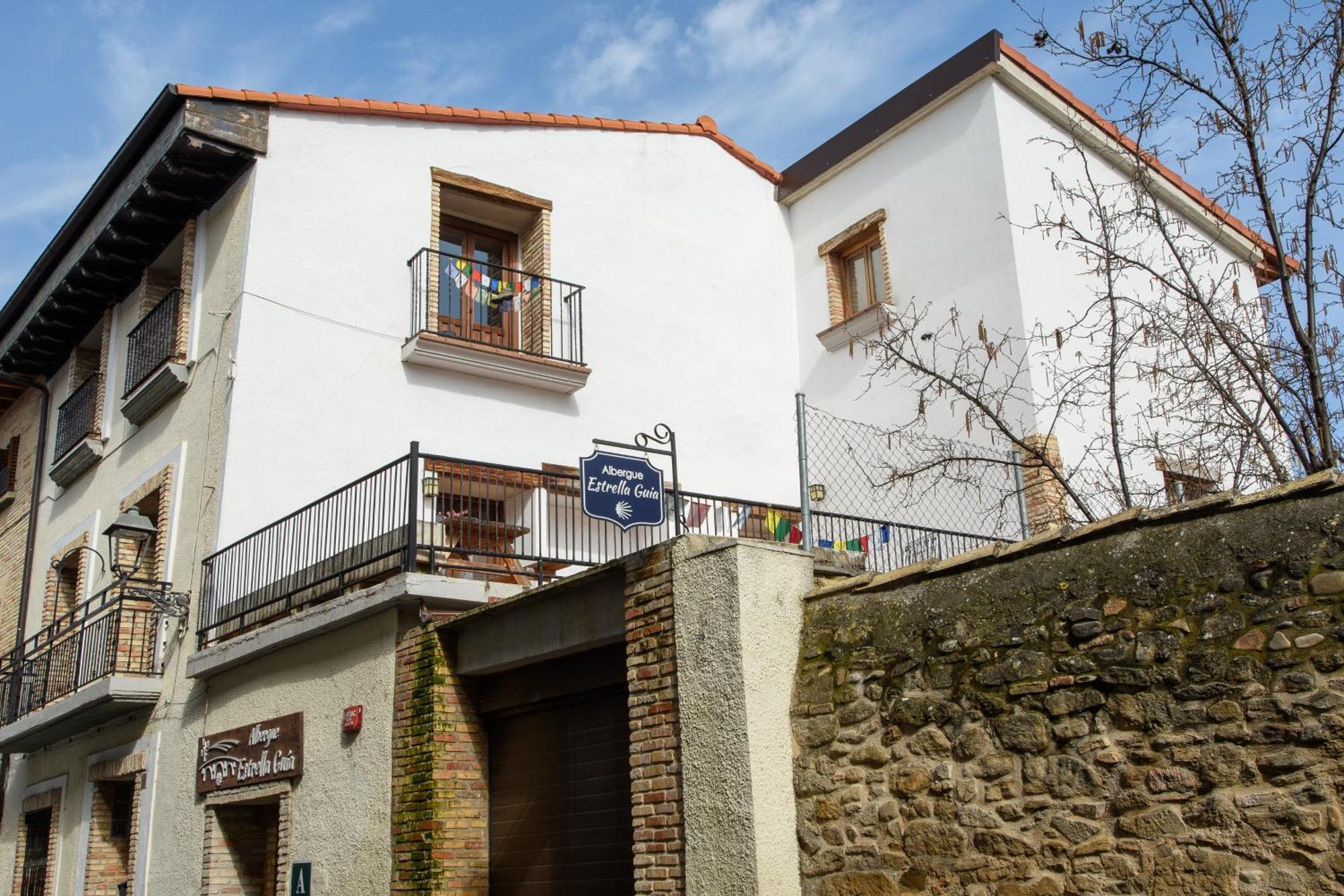 Albergue Estrella Guia Puente la Reina Extérieur photo