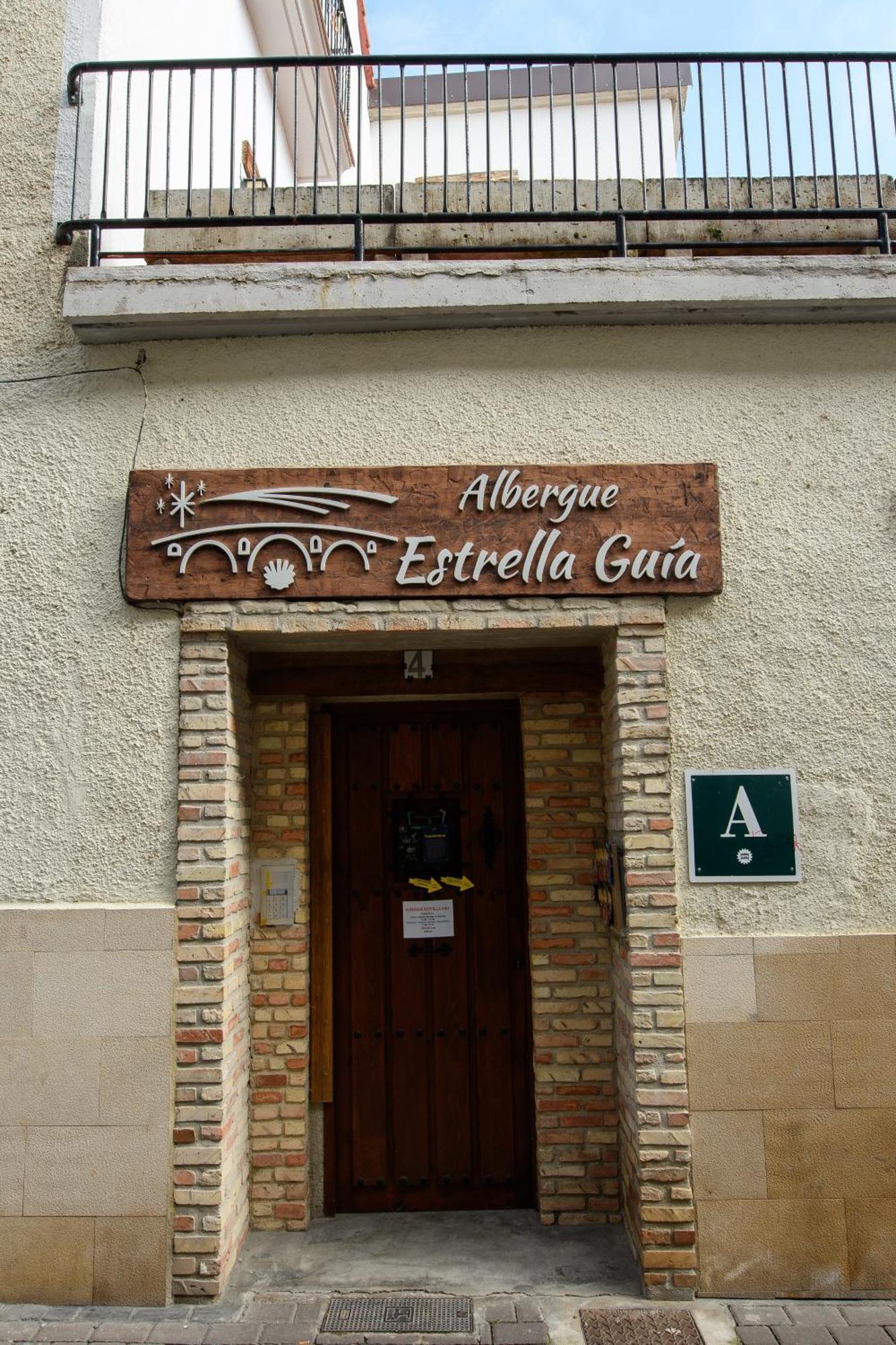 Albergue Estrella Guia Puente la Reina Extérieur photo