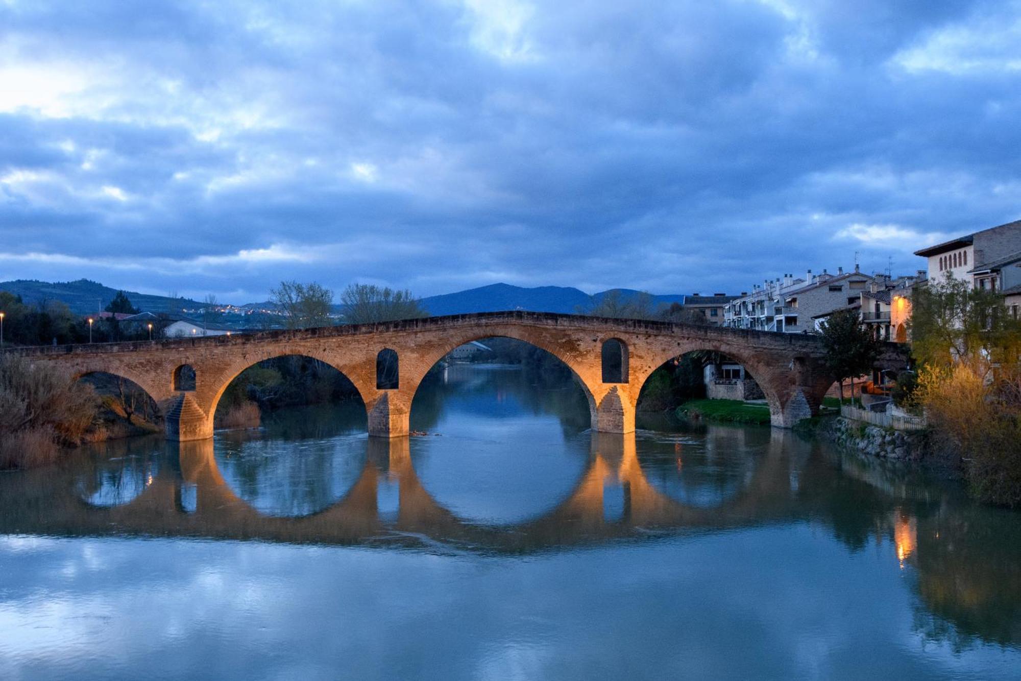 Albergue Estrella Guia Puente la Reina Extérieur photo
